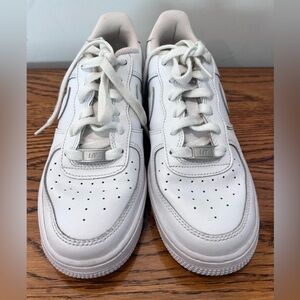 Nike Air Force 1 Low LE Triple White‎ 5Y Youth (GS)